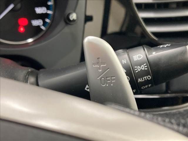 Mitsubishi OUTLANDER PHEV 2013-02 22713-9