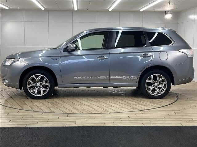 Mitsubishi OUTLANDER PHEV 2013-02 22713-15