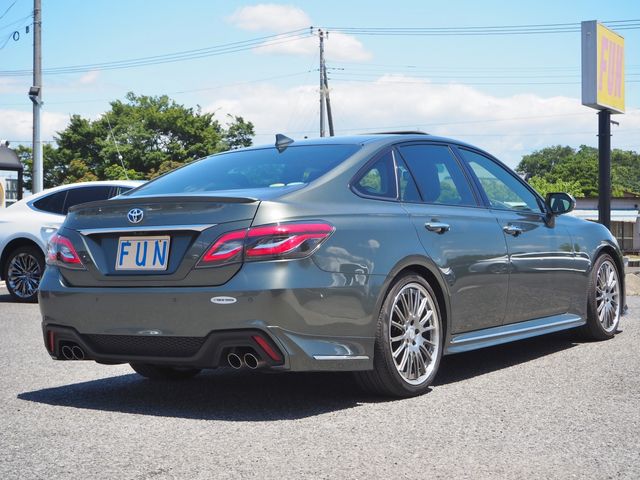 Toyota CROWN SEDAN 2018-07 2964-4