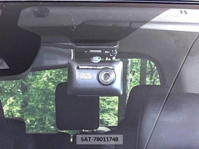 Nissan SERENA 2019-08 223555-8