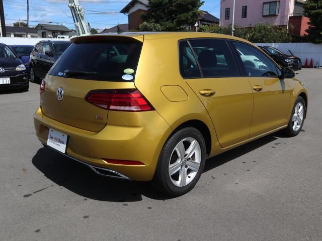 VolksWagen GOLF 2017-09 23478-7