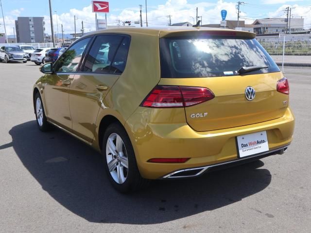 VolksWagen GOLF 2017-09 23478-9