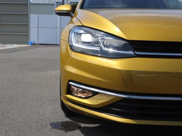 VolksWagen GOLF 2017-09 23478-12