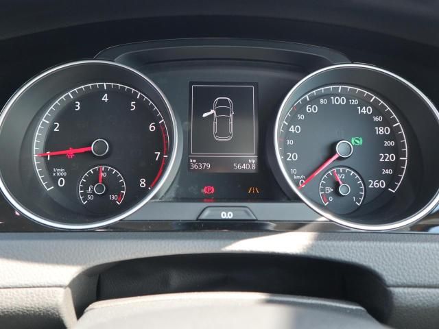 VolksWagen GOLF 2017-09 23478-17