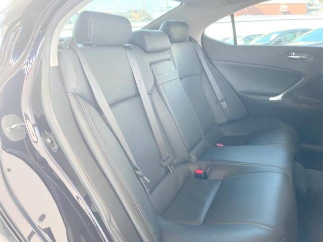 Lexus IS 2010-12 186428-9
