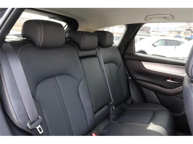 Mazda CX-60 2023-04 183869-25