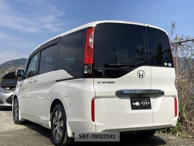 Honda STEP WGN 2015-08 286131-2