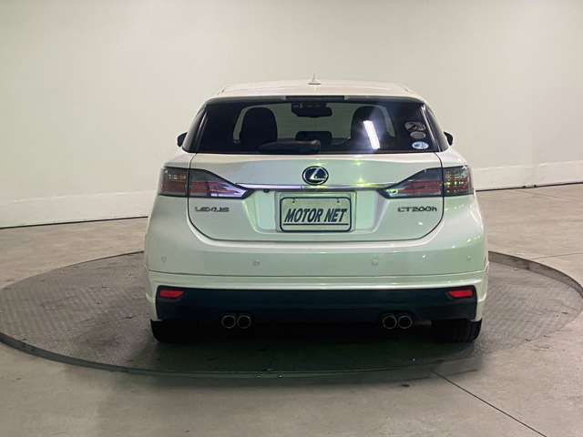 Lexus CT 2011-01 188262-11