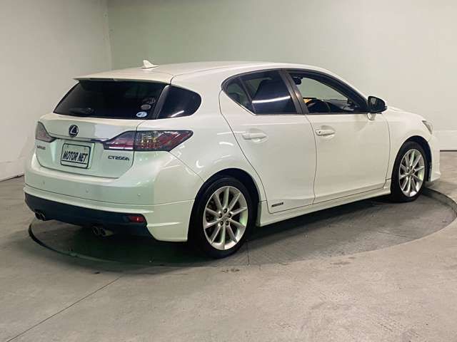 Lexus CT 2011-01 188262-10