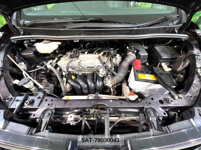 Toyota VOXY 2015-10 370403-18