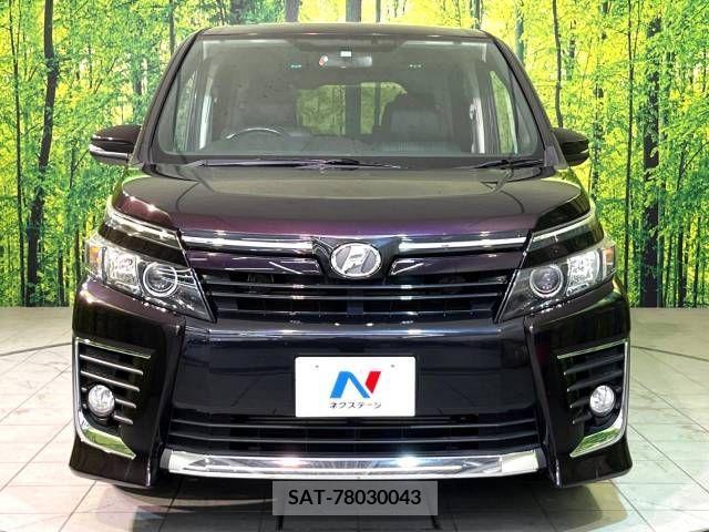 Toyota VOXY 2015-10 370403-14