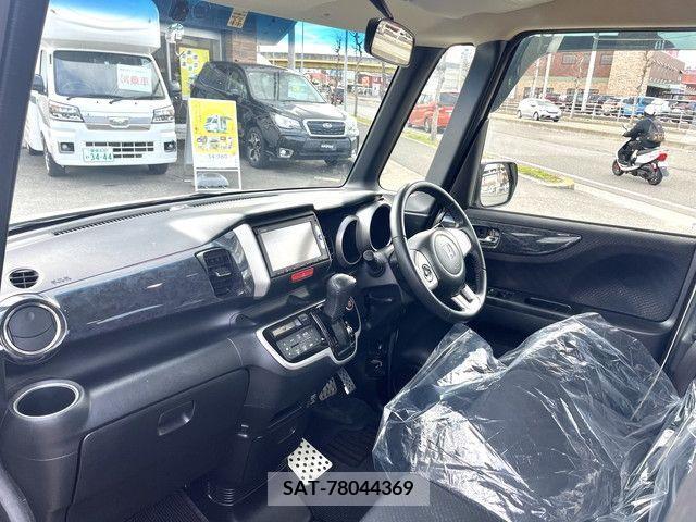 Honda N BOX CUSTOM 2013-11 245884-4