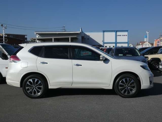 Nissan X-TRAIL 2016-01 28119-4