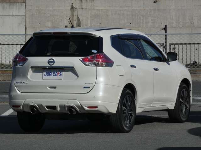 Nissan X-TRAIL 2016-01 28119-3