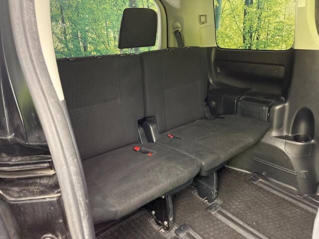 Toyota VOXY HYBRID 2015-01 187114-10