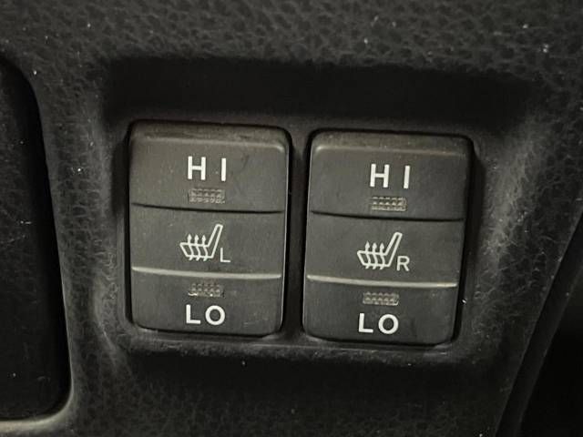 Toyota VOXY HYBRID 2015-01 187114-6
