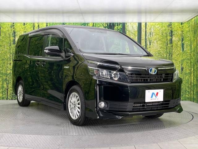 Toyota VOXY HYBRID 2015-01 187114-17