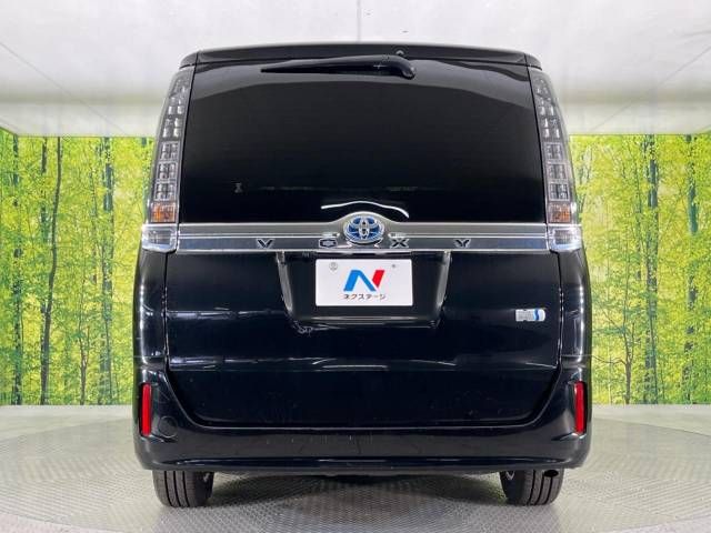 Toyota VOXY HYBRID 2015-01 187114-16