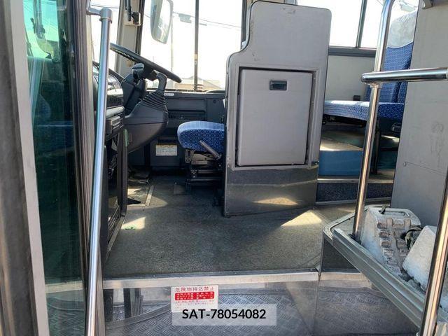 Hino BLUE RIBBON 2004-02 204014-26