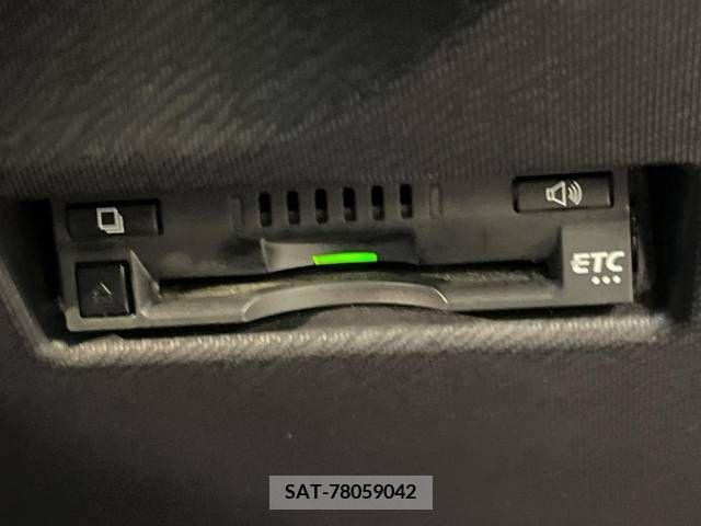 Toyota AQUA 2018-02 218351-6