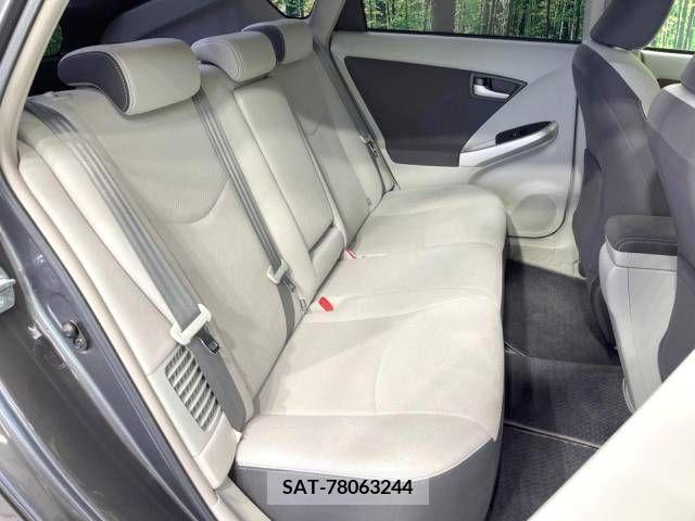 Toyota PRIUS 2011-09 379440-9