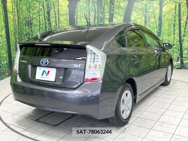 Toyota PRIUS 2011-09 379440-17