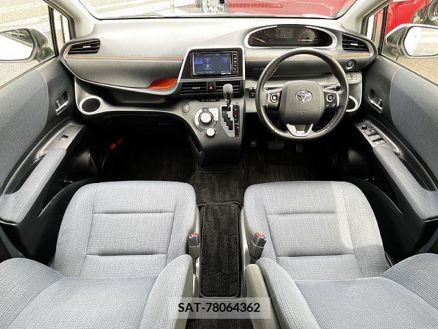 Toyota SIENTA 2017-07 298394-1