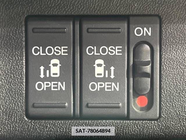 Honda e 2015-11 375028-5