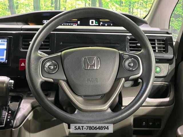 Honda e 2015-11 375028-12