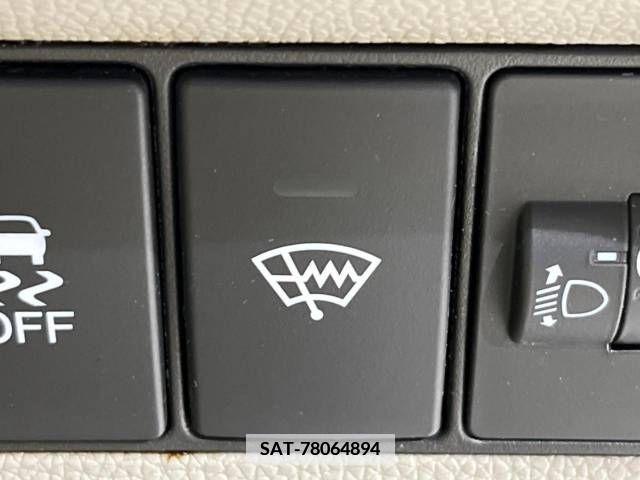 Honda e 2015-11 375028-4