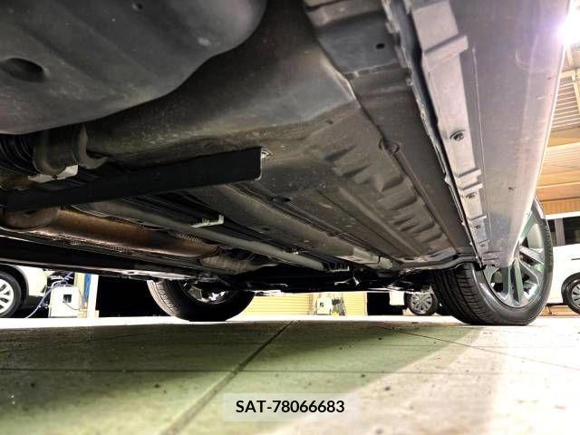 Nissan JUKE 2013-08 320510-19
