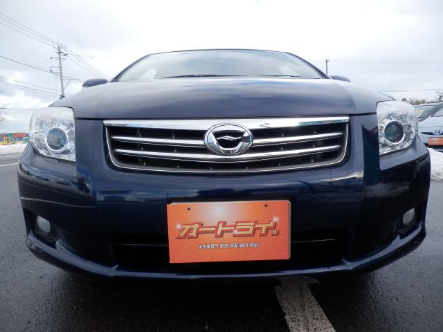 Toyota COROLLA AXIO 2010-09 22081-2