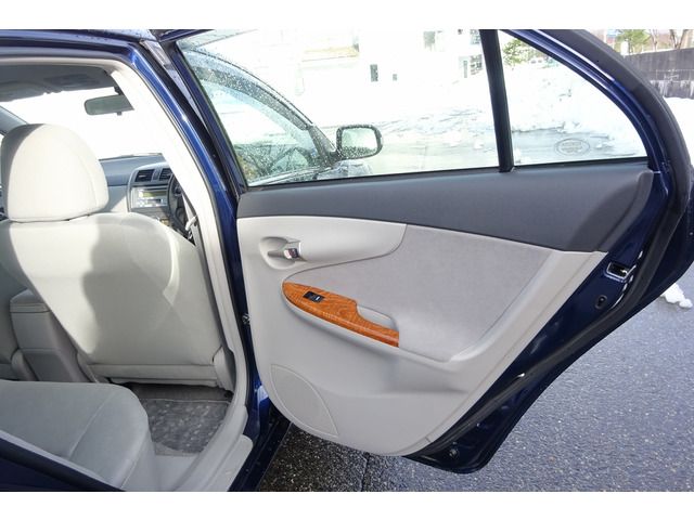 Toyota COROLLA AXIO 2010-09 22081-9