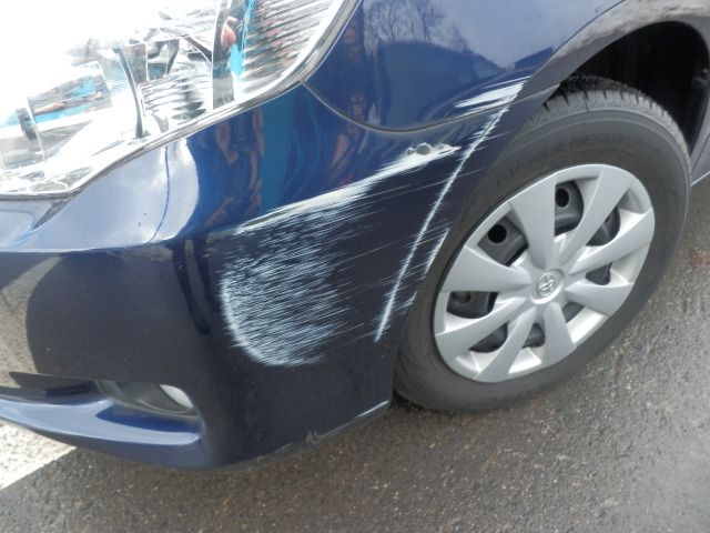 Toyota COROLLA AXIO 2010-09 22081-5