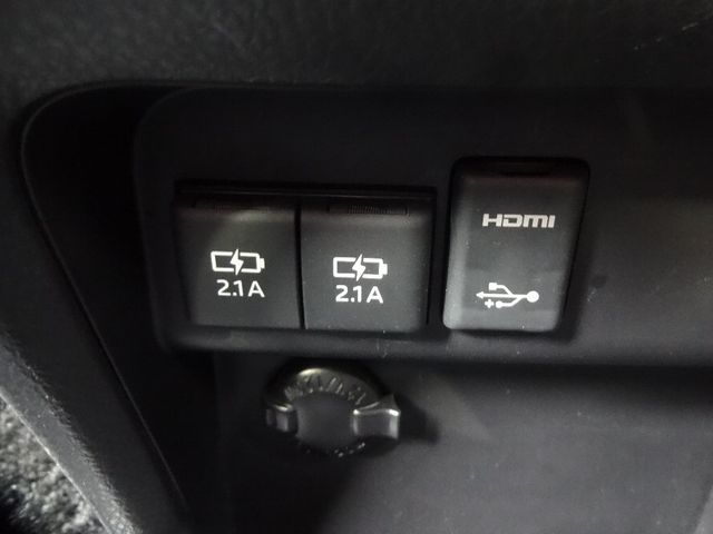 Toyota VOXY HYBRID 2019-07 182756-12