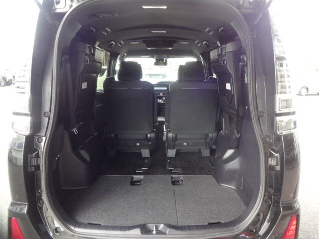 Toyota VOXY HYBRID 2019-07 182756-29
