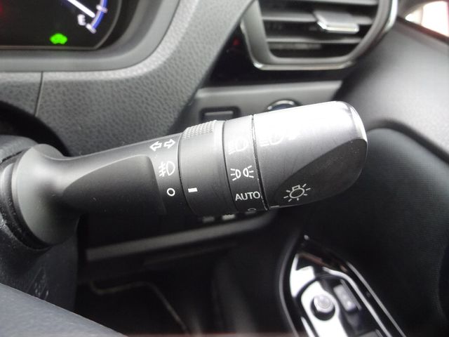 Toyota VOXY HYBRID 2019-07 182756-26