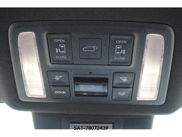 Toyota NOAH 2022-06 365139-5