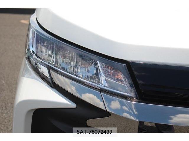 Toyota NOAH 2022-06 365139-11