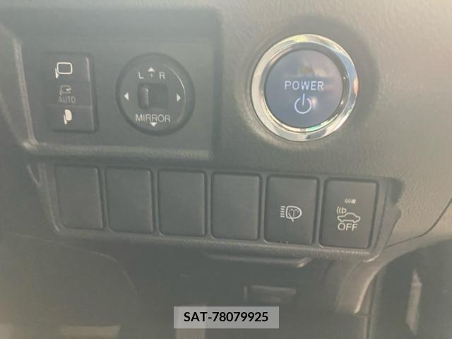 Toyota SAI 2013-12 393825-17