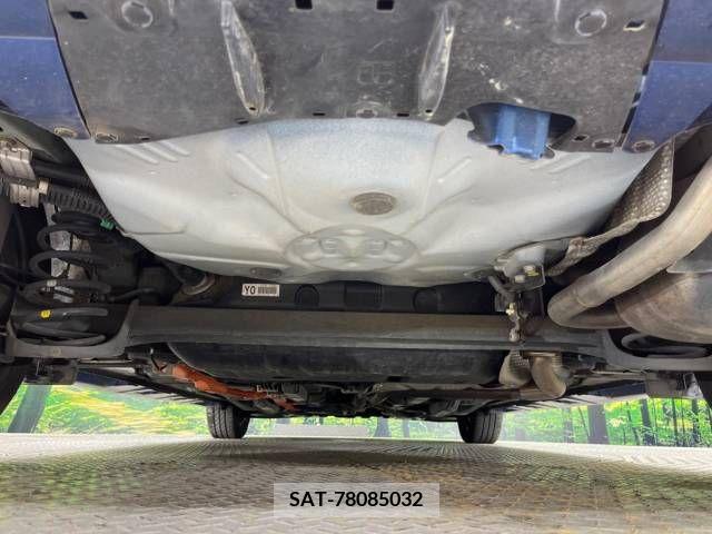 Toyota AQUA 2013-01 377272-17
