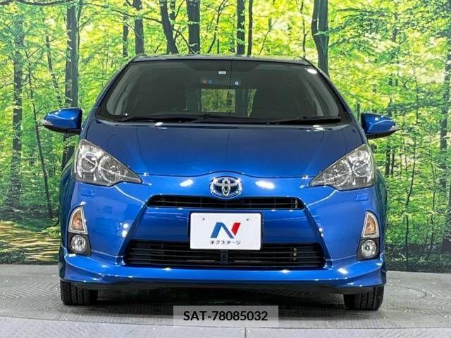 Toyota AQUA 2013-01 377272-12