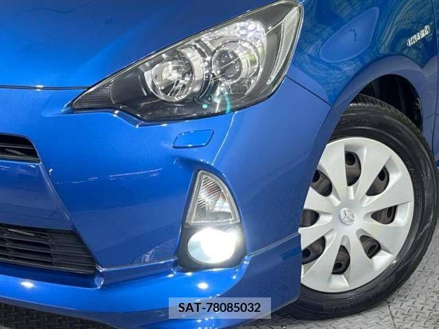 Toyota AQUA 2013-01 377272-10
