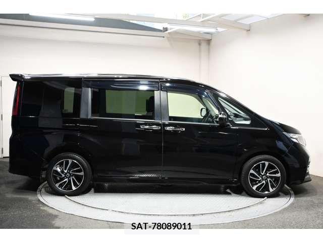 Honda STEP WGN 2017-04 326670-1