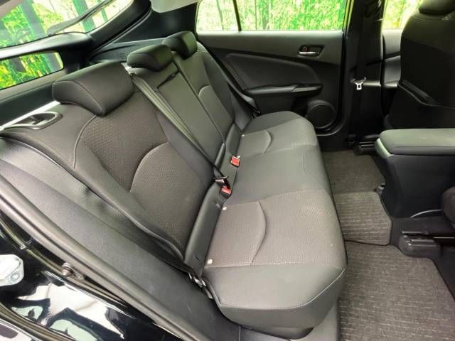 Toyota PRIUS 2019-08 14918-9