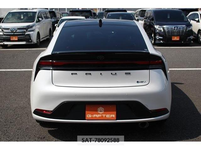 Toyota PRIUS 2023-04 366691-10