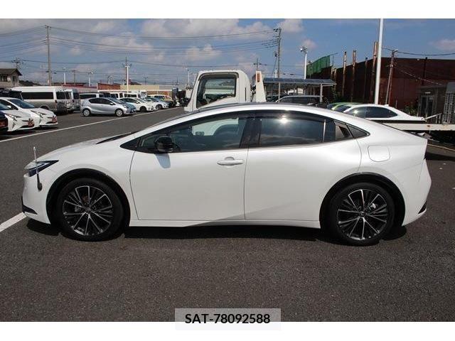 Toyota PRIUS 2023-04 366691-9