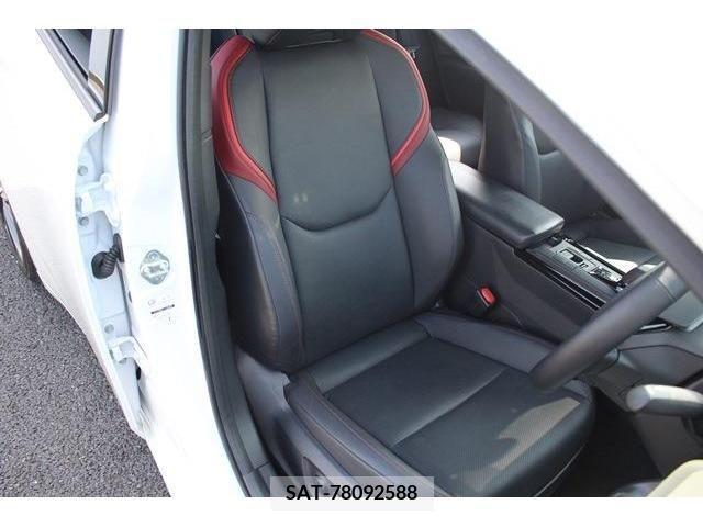 Toyota PRIUS 2023-04 366691-15