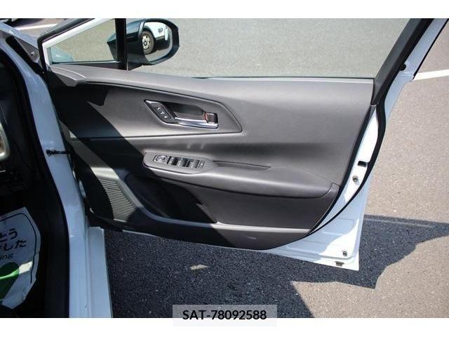 Toyota PRIUS 2023-04 366691-14