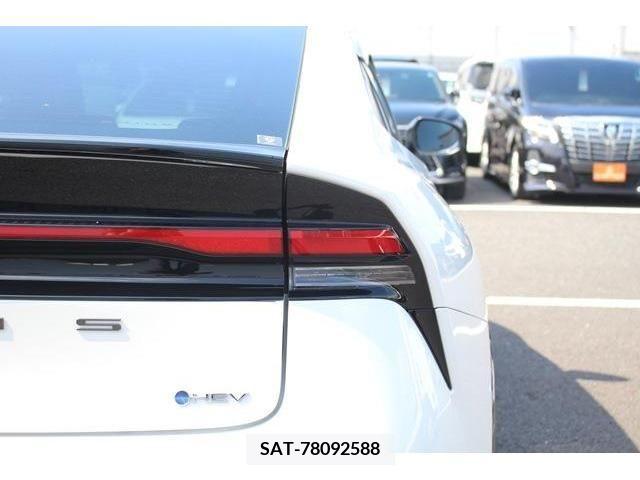 Toyota PRIUS 2023-04 366691-13